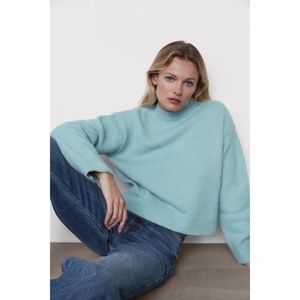 Zara Fuzzy Knit Sweater Crew Neck